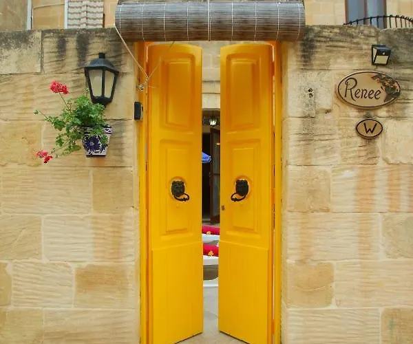 Renee Case de vacanță